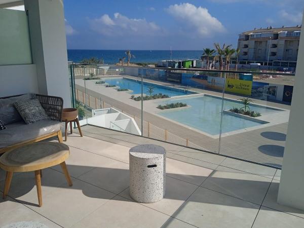 Apartement zu verkaufen  auf der ersten Strandlinie in Almadraba Molins (Las Marinas), Denia Costablanca, Alicante (Spanien). Ref.: SLH-5-36-15686
