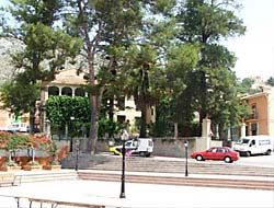 Аренда и продажа квартир, домов и участков в Sanet y Negrals (Испания)